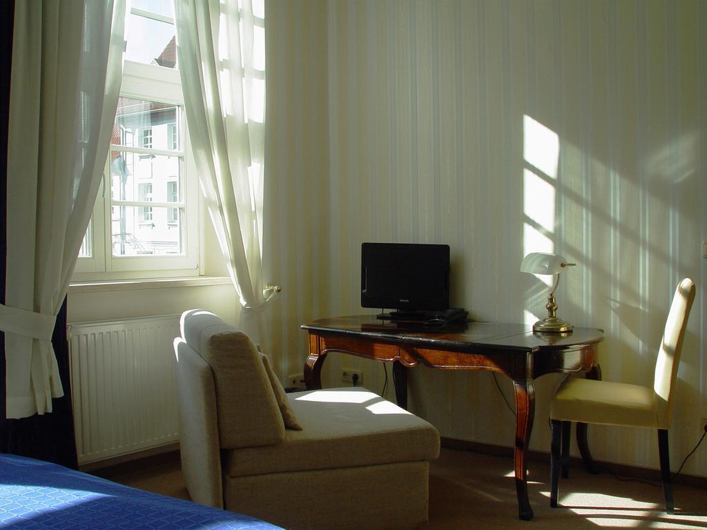 Hotel Altes Hafenhaus Rostock Room photo
