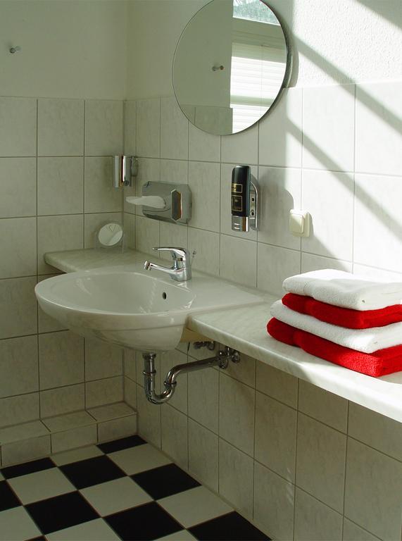 Hotel Altes Hafenhaus Rostock Room photo